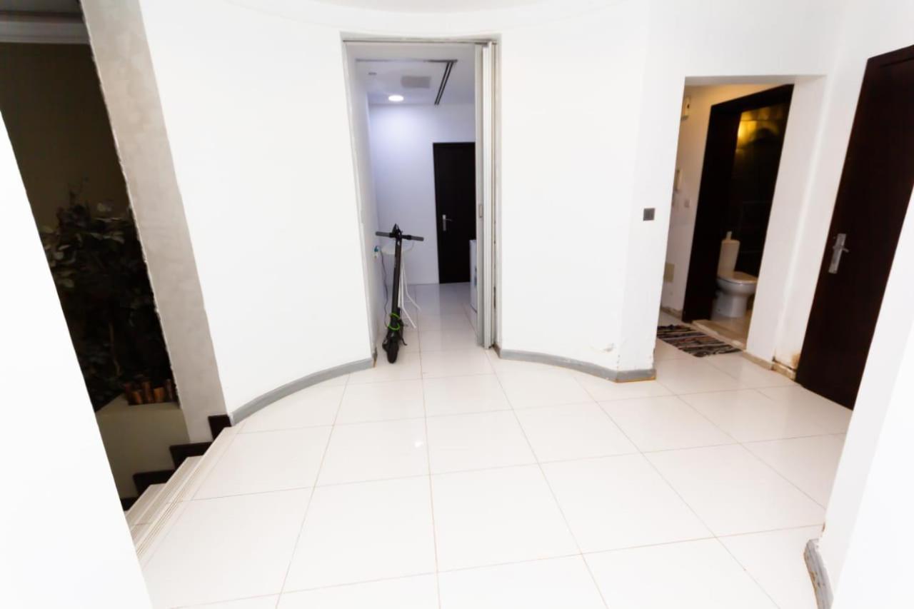 Small Budget Rooms For 'Girls' Only In Dubai, Marina Exterior foto